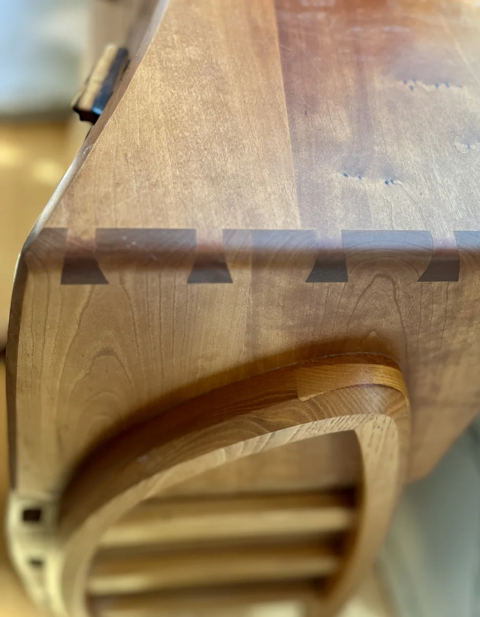 Dresser Detail