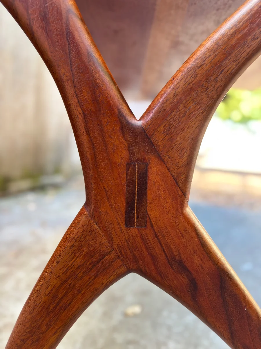 Mimi Desk